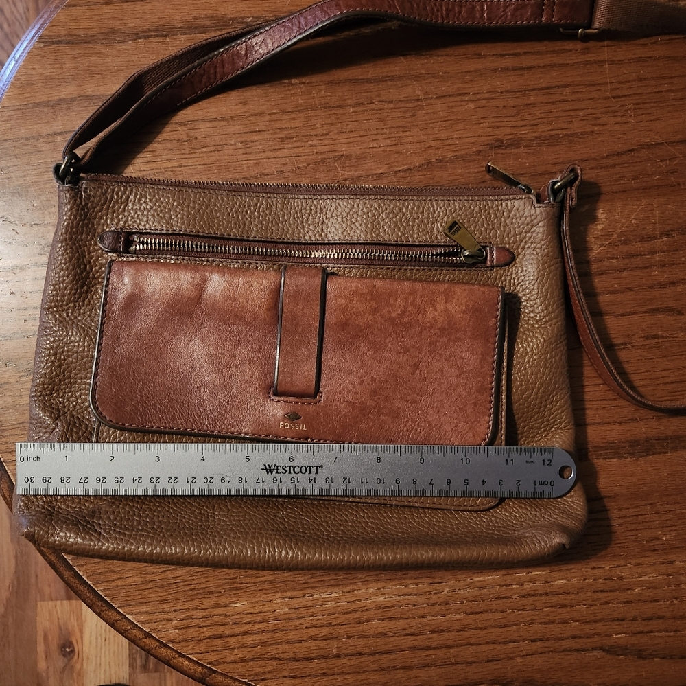 Fossil Tan and Brown Leather Purse
